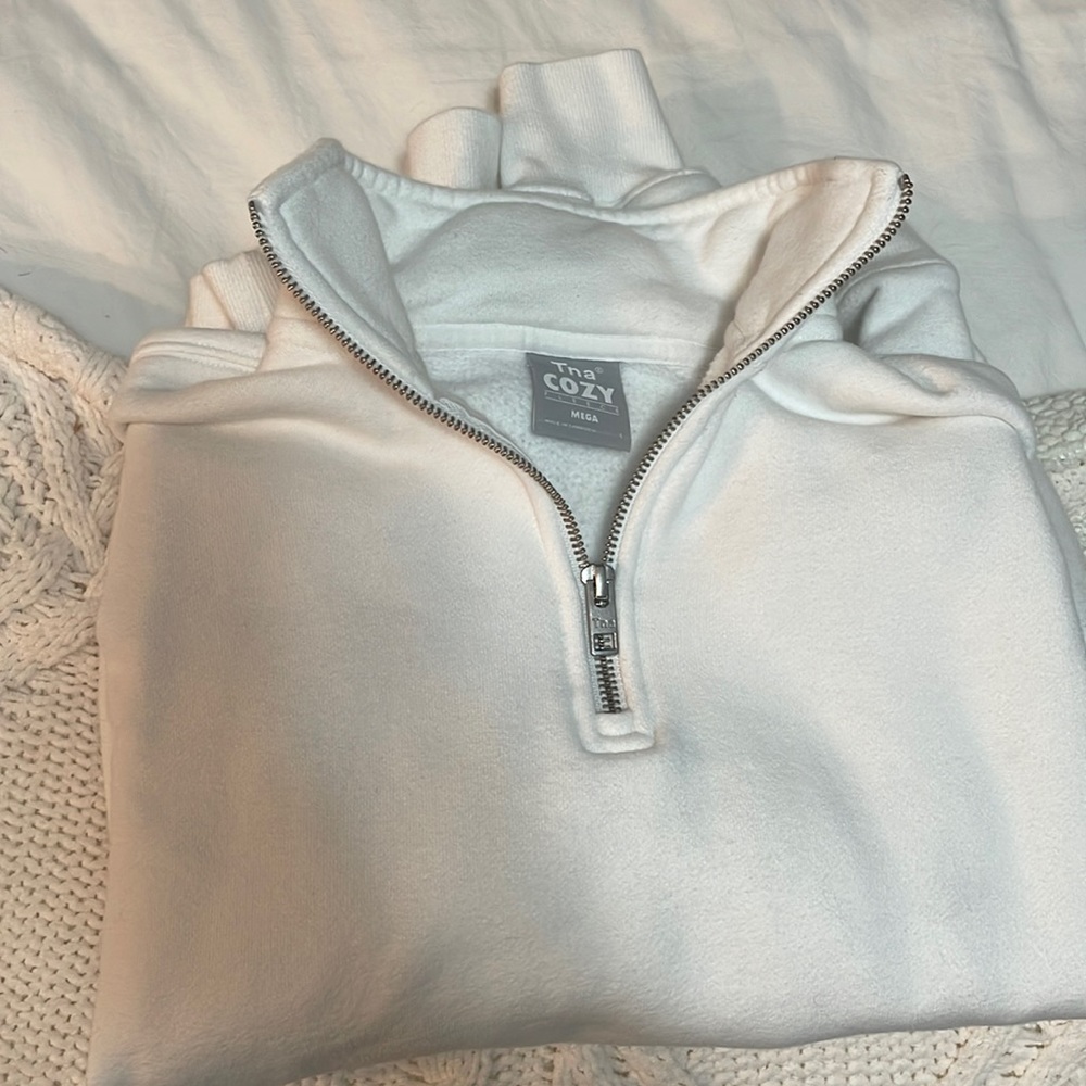 Aritzia TNA quarter zip